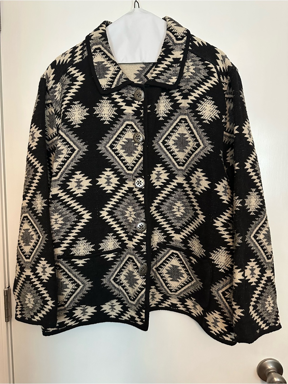 Jane Ashley Black and Cream Aztec Button Front Jacket Size 2x EUC